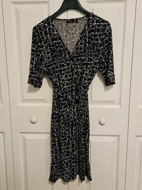 Apt. 9 Women's Black & White Geometric Print Faux Wrap Dress Size L